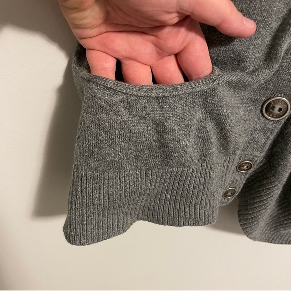 Aritzia Tna Light Gray Wool Button Up Sweater Vest - Picture 7 of 8